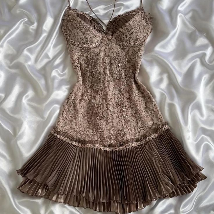 Brown Vintage Lace Beading Pleated Birthday Party Dress Short Homecoming Dress