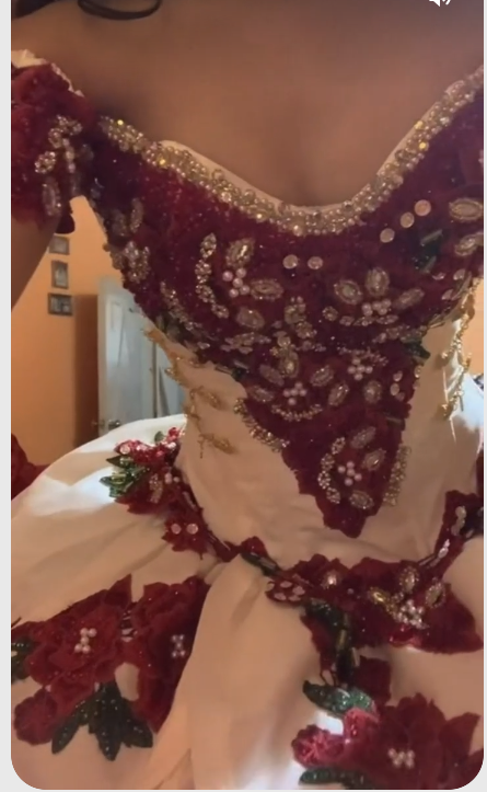 Gorgeous Embroidery Quinceanera Dresses Off The Shoulder Bow Tiered Satin Ball Gown Sweet 16 Dress