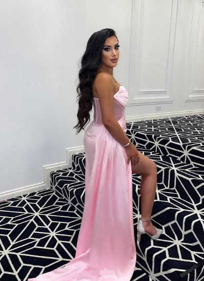 Sexy 17th Birthday Dress Strapless Mermaid Prom Dresses for Black Girls Thigh-High Slits Pleats Beading Birthday Outfits