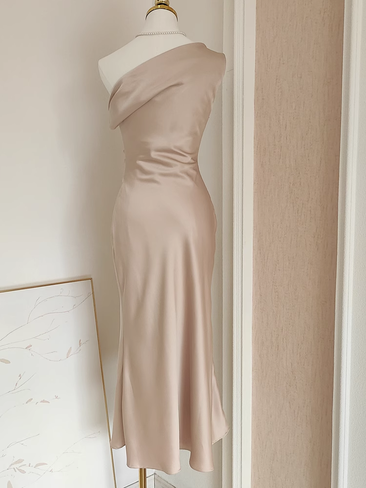 Sexy Sheath Boat Sleeveless Champagne Satin Party Dress Holiday Dresses