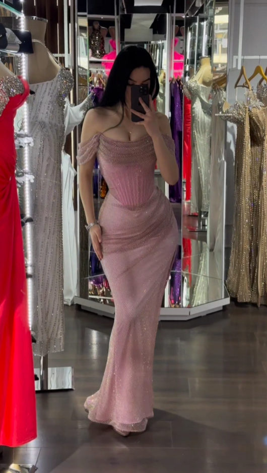Sexy Off-shoulder Sleeveless Mermaid Satin Long Evening Prom Dresses