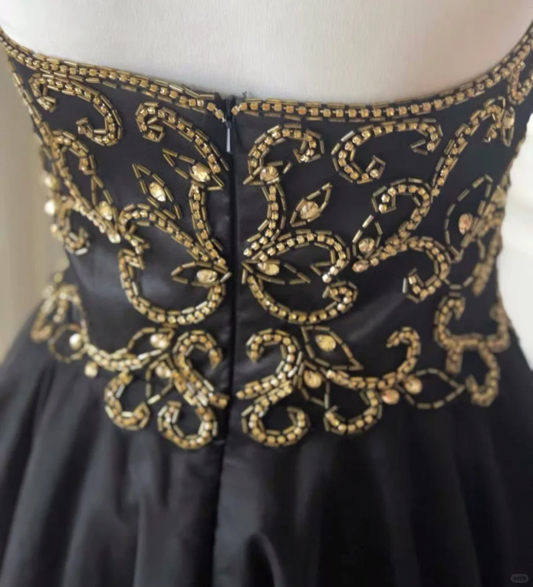 Charming Sleeveless Halter Tulle Beaded Cocktail Dress Black Homecoming Dress Birthday Outfits