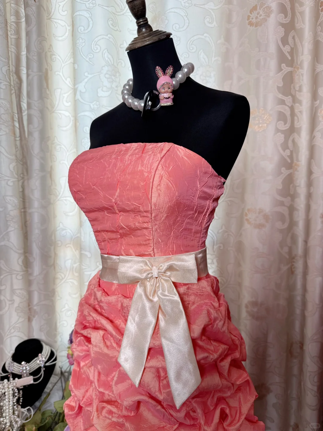 Classy Peach Pink Strapless Satin Pleated Sheath Short Prom Dress Homecoming Dress