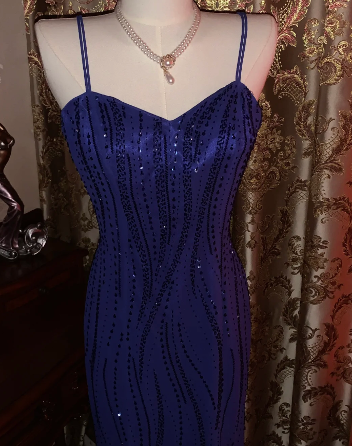 Gorgeous Spaghetti Straps V Neck Blue Satin Beaded Long Birthday Party Dress Formal Evening Gown
