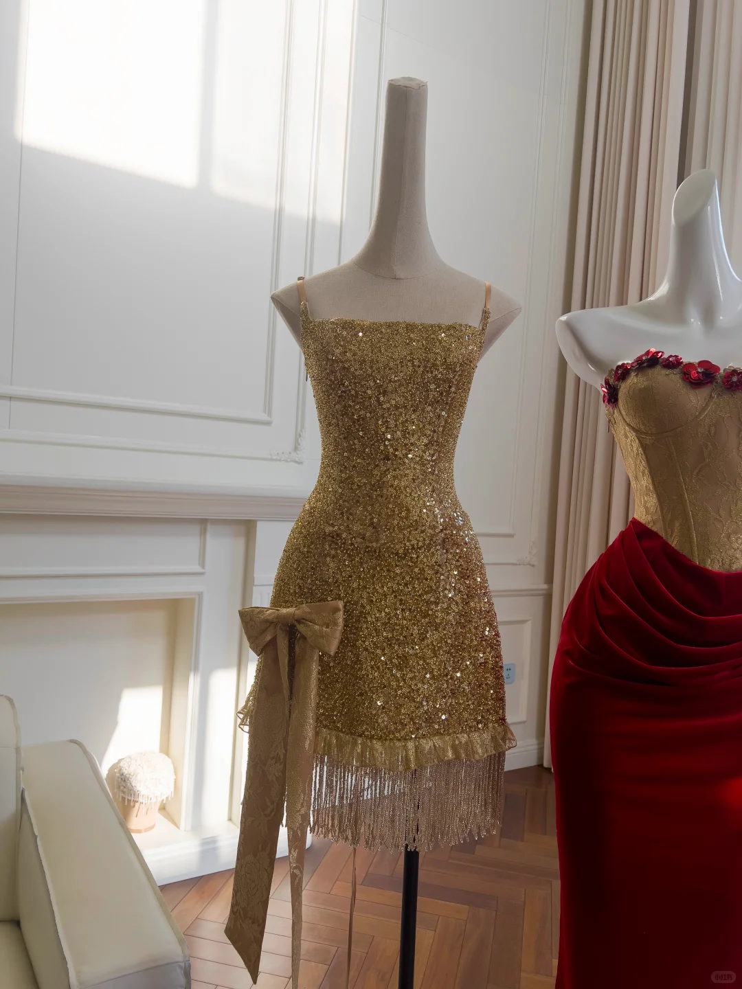 Sparkly Gold Sequin Sheath Cocktail Dress Short Graduation Homecoming Dress