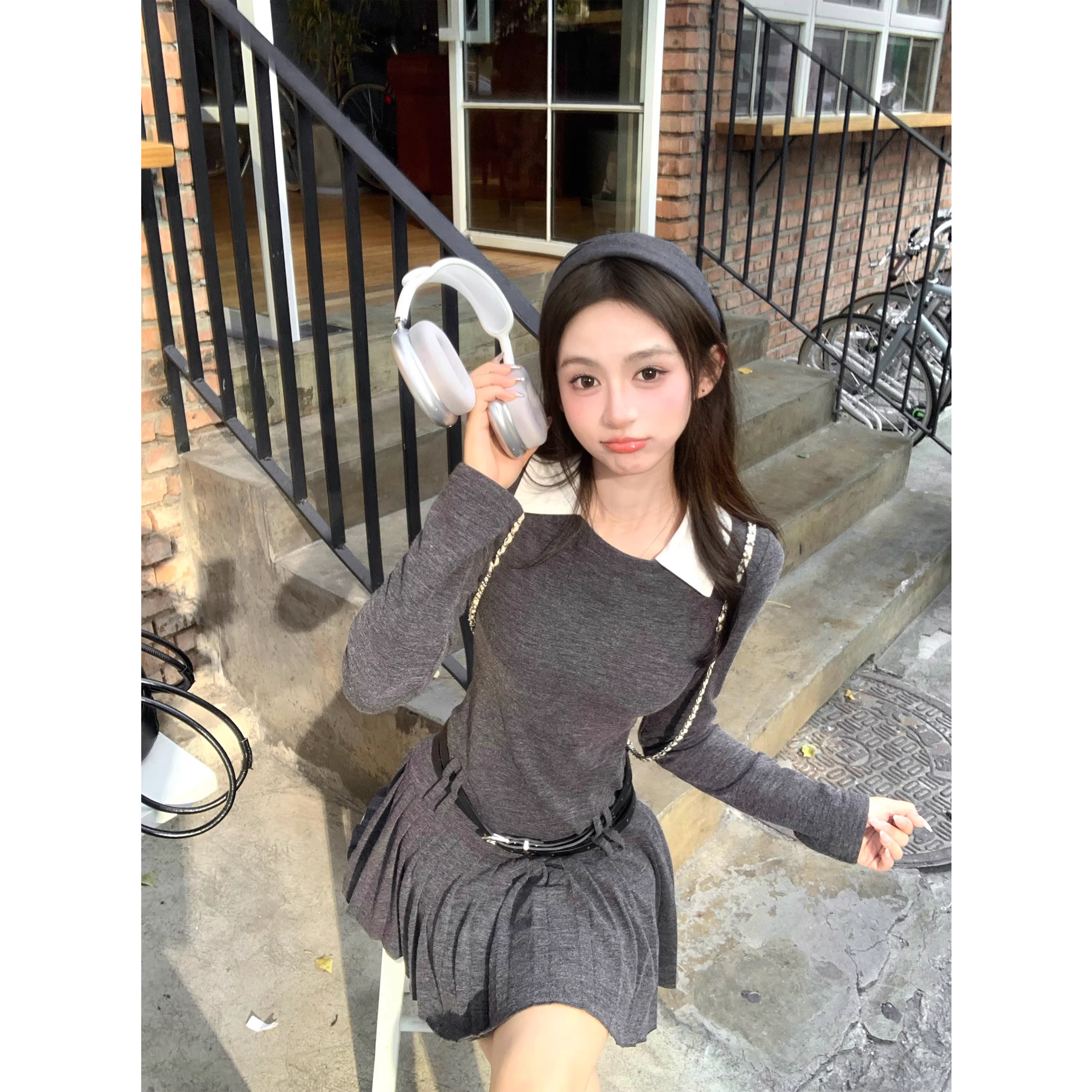 Pleated sweater dress is super cute, long sleeves for autumn and winter A146