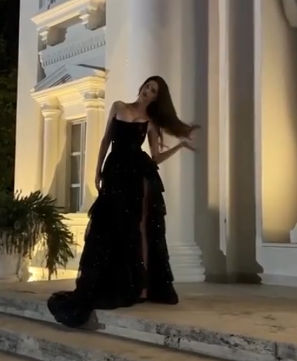 Elegant Ball Gown Strapless Black Sequin Layers Slit Long Prom Dresses Formal Dress