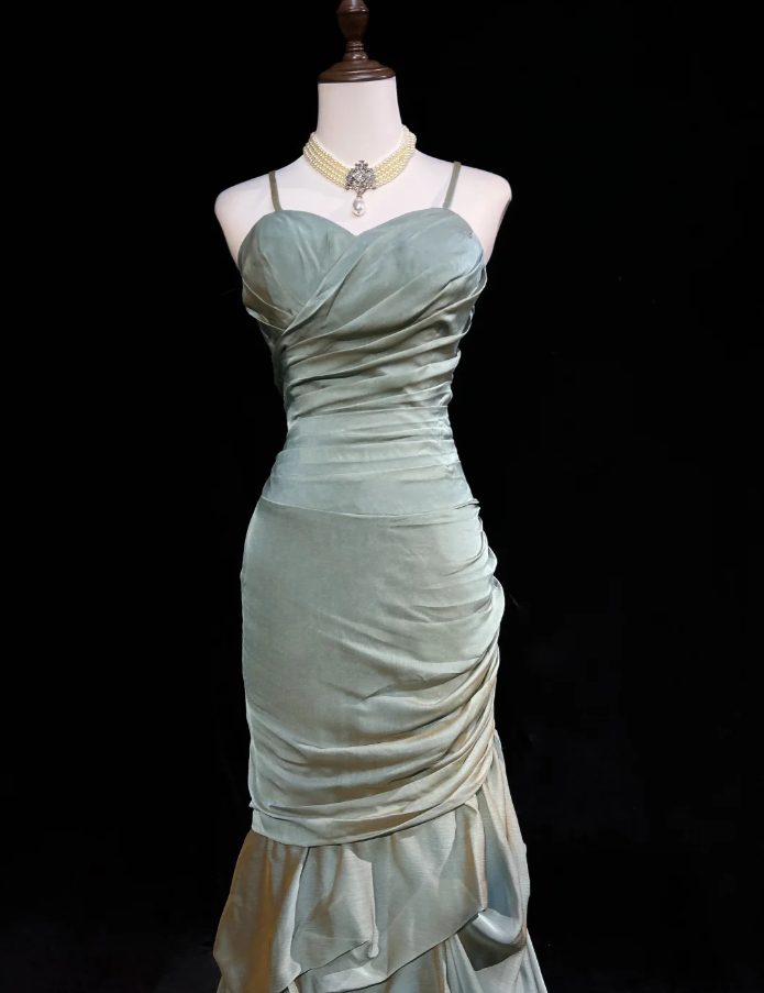 Charming Spaghetti Straps Green Satin Pleated Ruffles Layered Mermaid Long Evening Dress Wedding Guest Dress