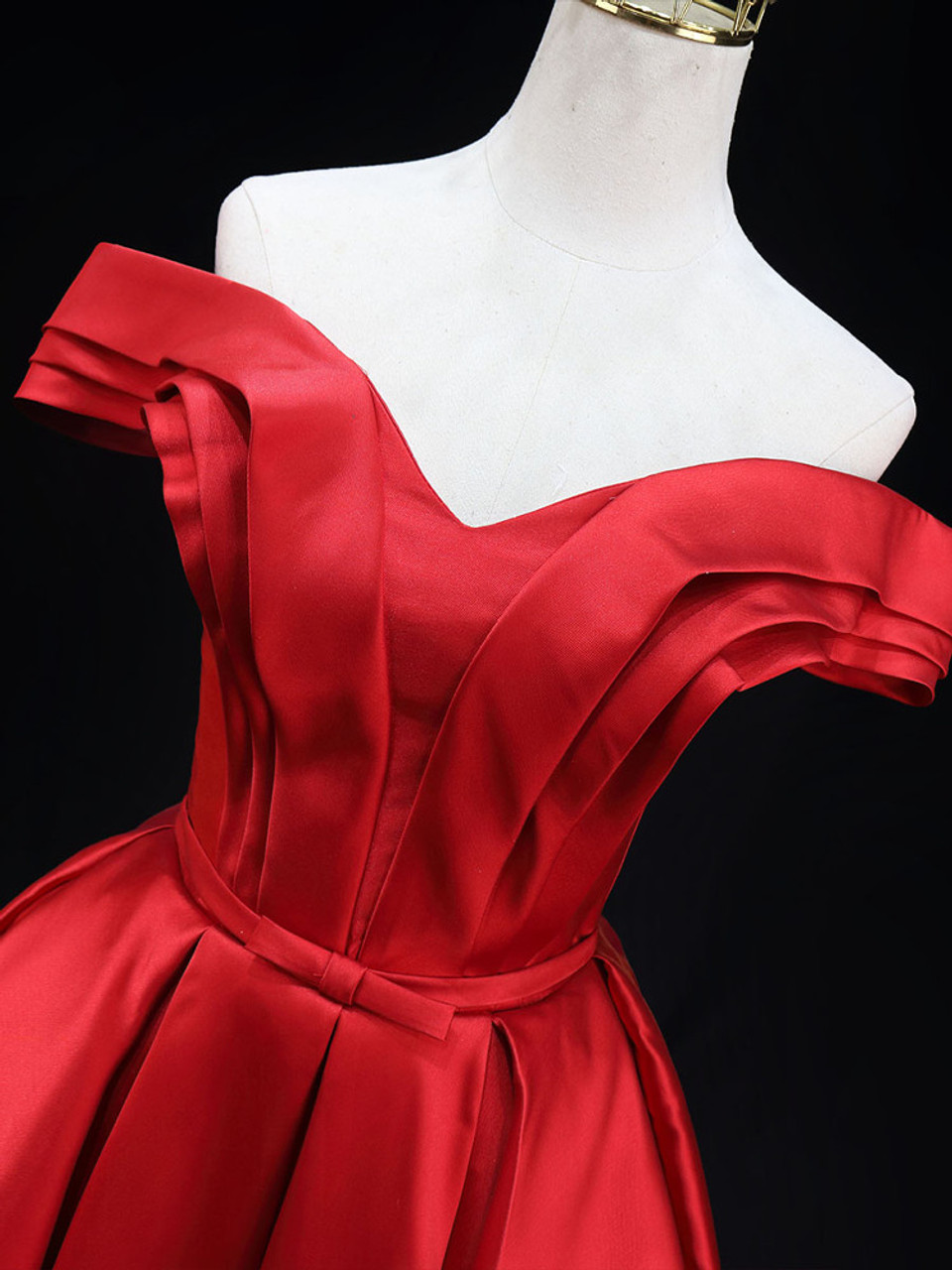 Vintage Burgundy Satin Off the Shoulder Pleats Short Graduation Homecoming Dress Birthday Outfits
