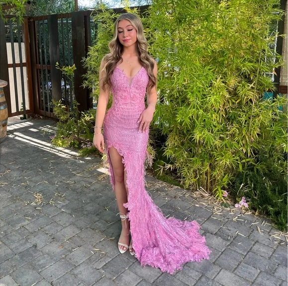 Luxurious Pink Mermaid Slit Lace Appliques Feathers Evening Dress Formal Prom Dress