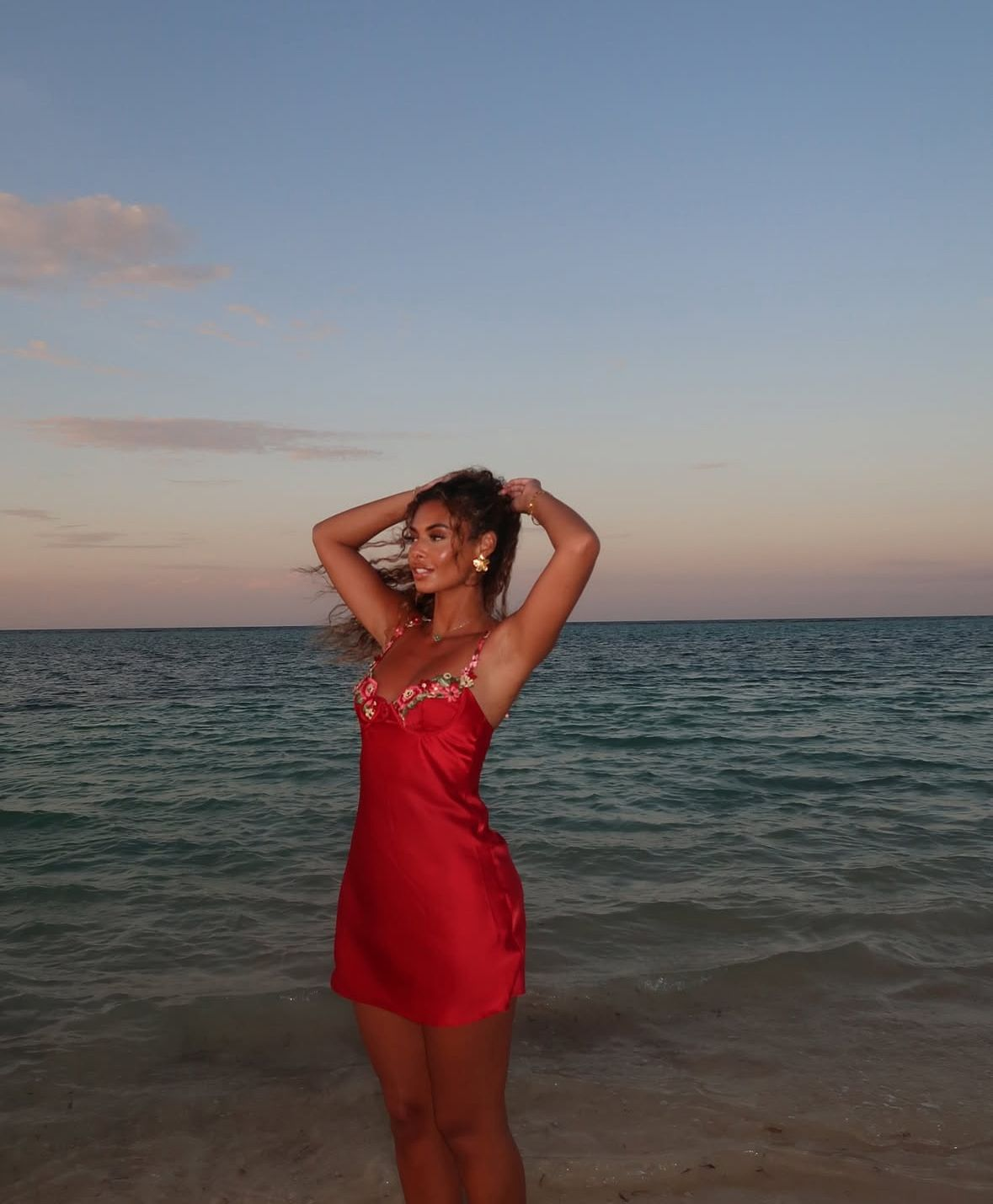 Pretty Spaghetti Straps Red Satin Appliques Short Party Dress Graduation Homecoming Dress