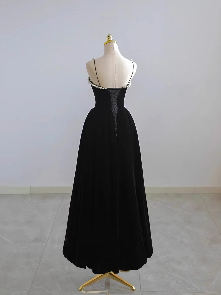 Simple A line Knee Length Sleeveless Velvet Black Prom Dress