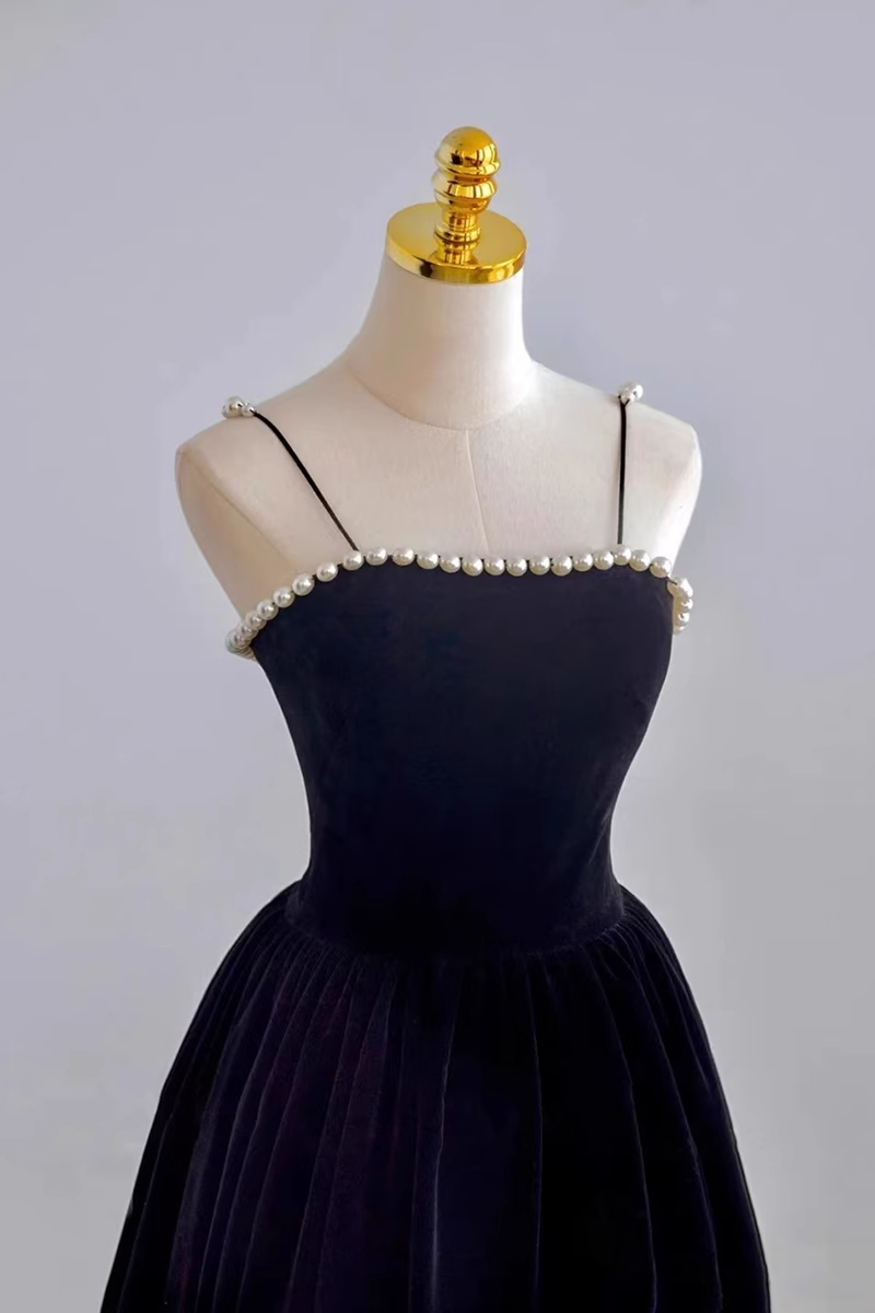 Simple A line Knee Length Sleeveless Velvet Black Prom Dress