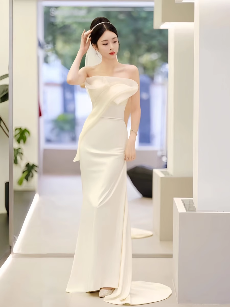Simple Mermaid Sweetheart White Satin Wedding Dresses