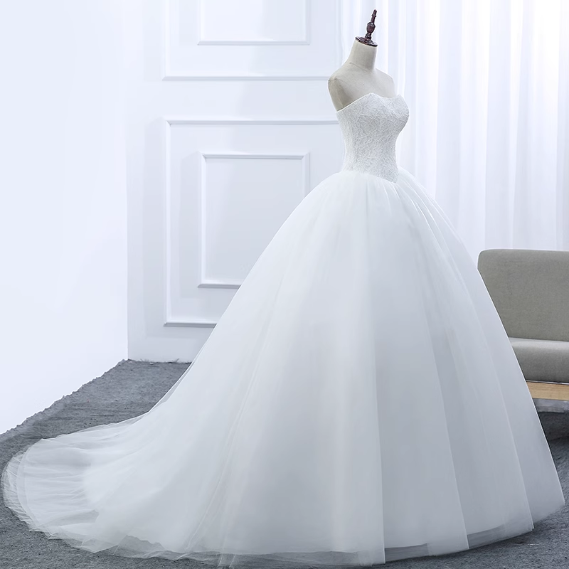 Vintage Ball Gown Strapless White Tulle Long Wedding Dresses