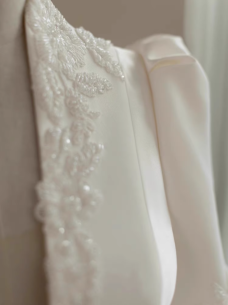 Vintage Ball Gown V neckline White Satin Long Wedding Dresses