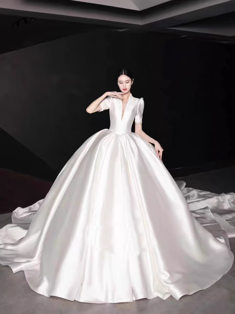 Vintage Ball Gown V neckline White Satin Long Wedding Dresses