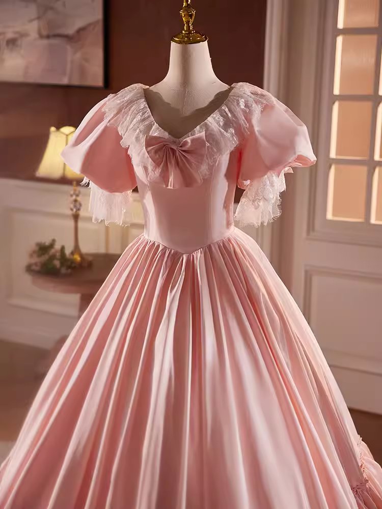 Vintage Ball Gown Pink Short Sleeves Lace Sweet 16 Dresses