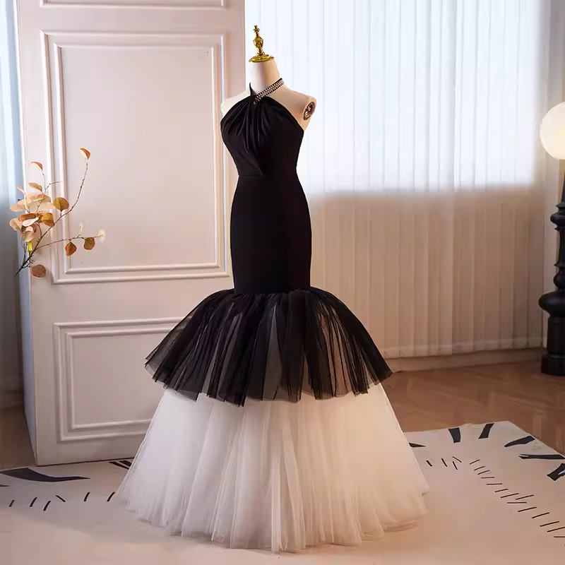 Modest Mermaid Halter Long Tulle Black Prom Dress
