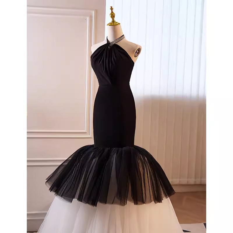 Modest Mermaid Halter Long Tulle Black Prom Dress