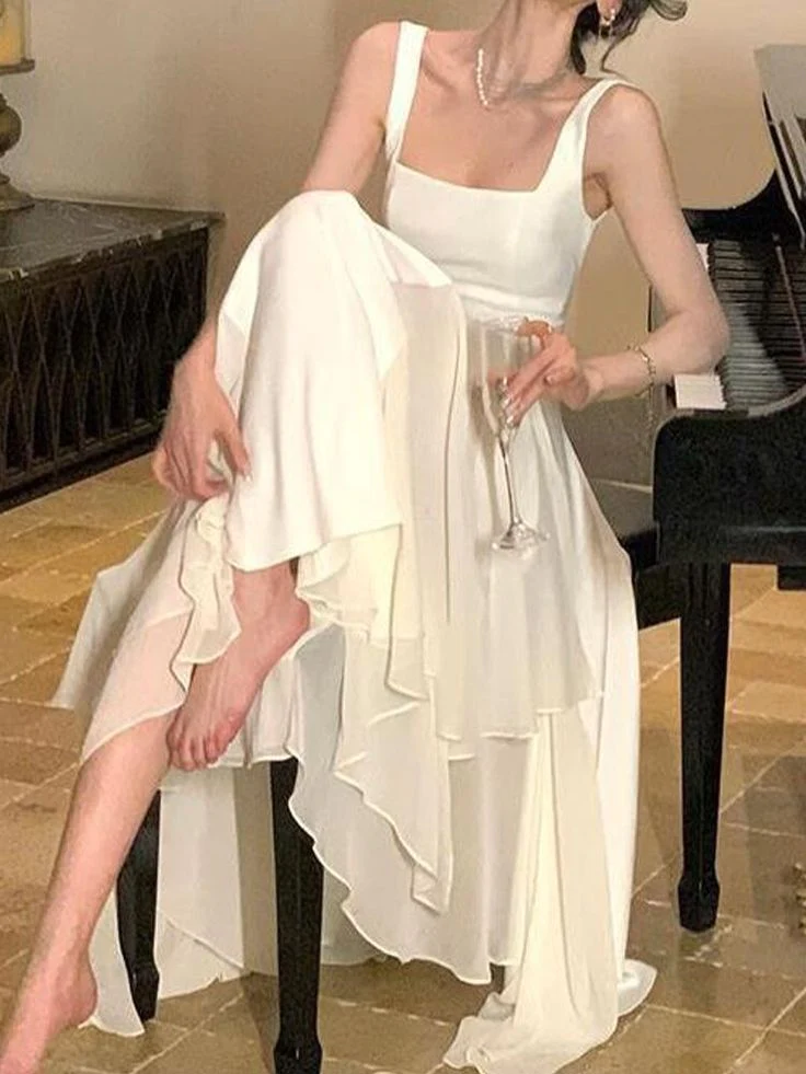 Modest A line Straps White Chiffon Prom Dress