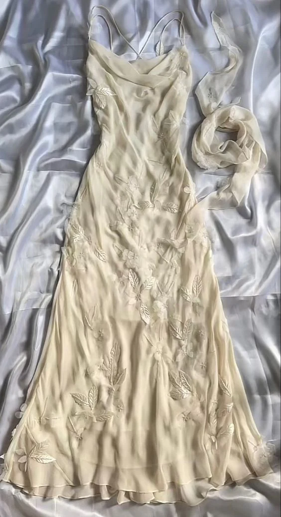 Beautiful Chiffon Appliques Long Prom Dress Elegant Evening Dress