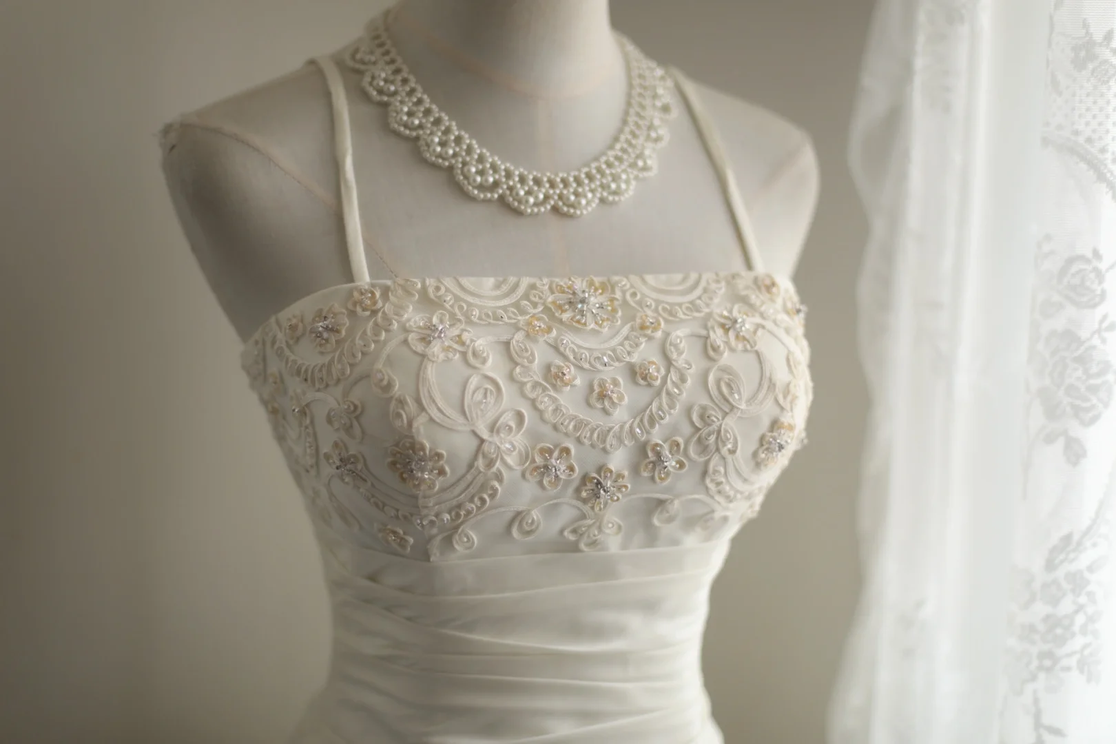 Vintage Spaghetti Straps White Short Birthday Outfits Formal Homecoming Dress