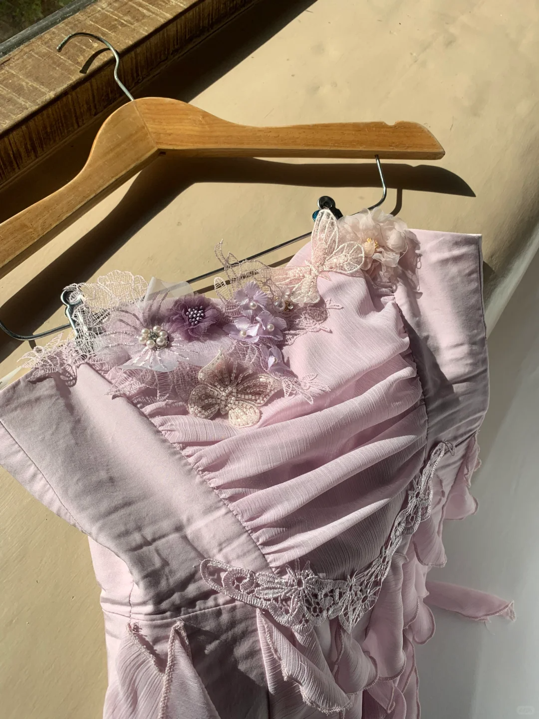Pretty Strapless Chiffon Ruffled Appliques Short Vacation Dress Lavender Homecoming Dress