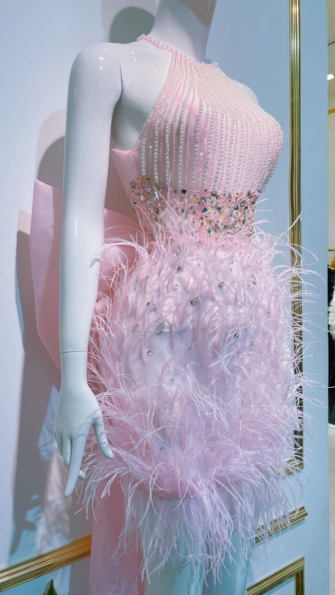 Sexy Halter Pink Feathers Beaded Sheath Cocktail Dress Short Graduation Homecoming Dress With Bow