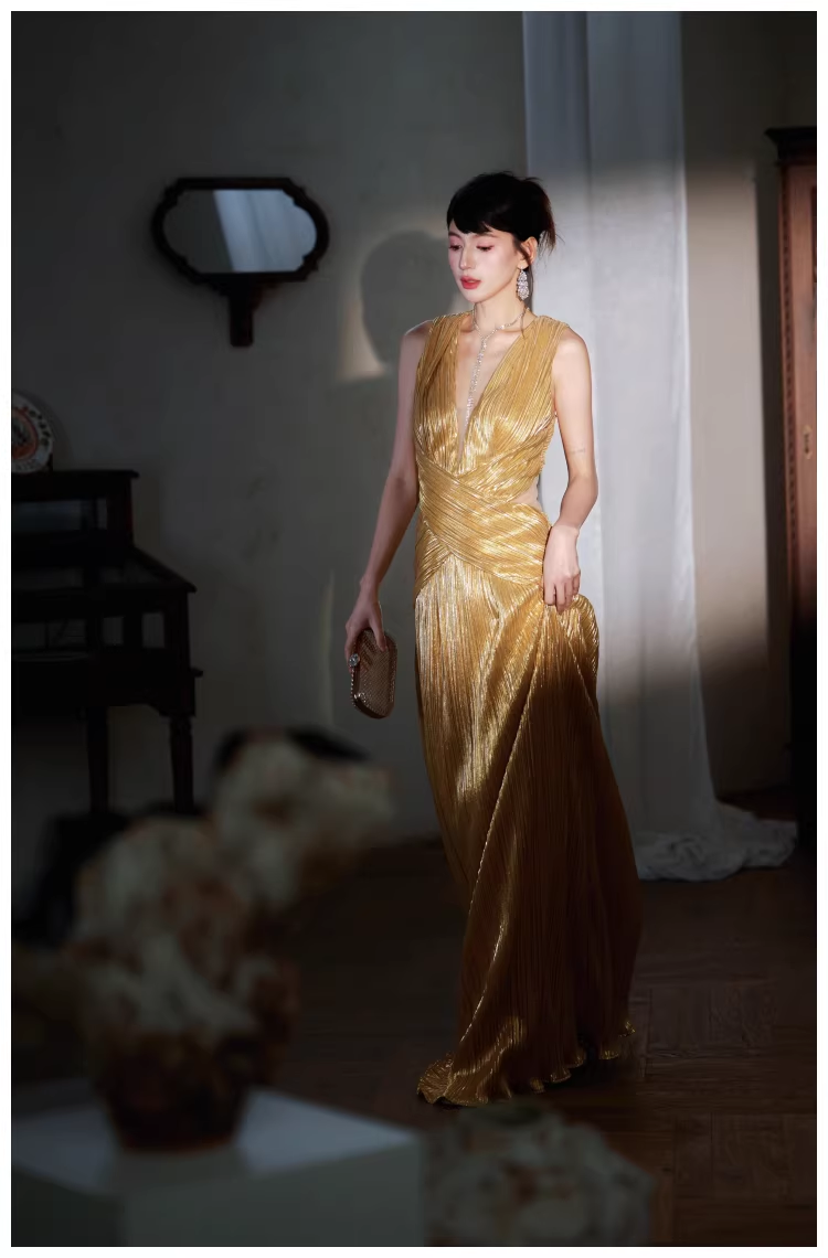 Gorgeous V Neck Gold Satin Pleated Long Evening Dress 19th Birthday Outfits