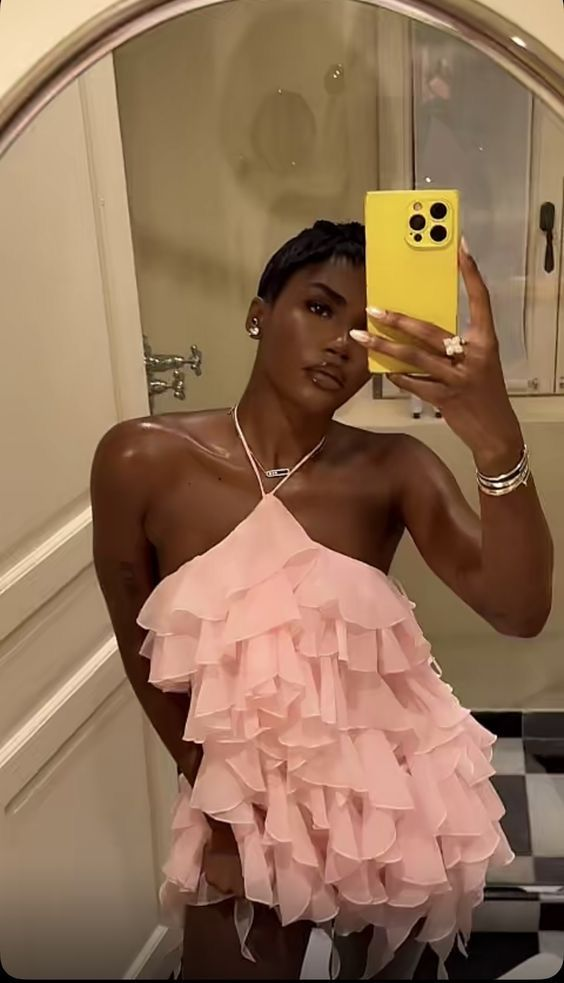Pretty Pink Halter Chiffon Ruffles Short Homecoming Dress Formal 20th Birthday Outfits