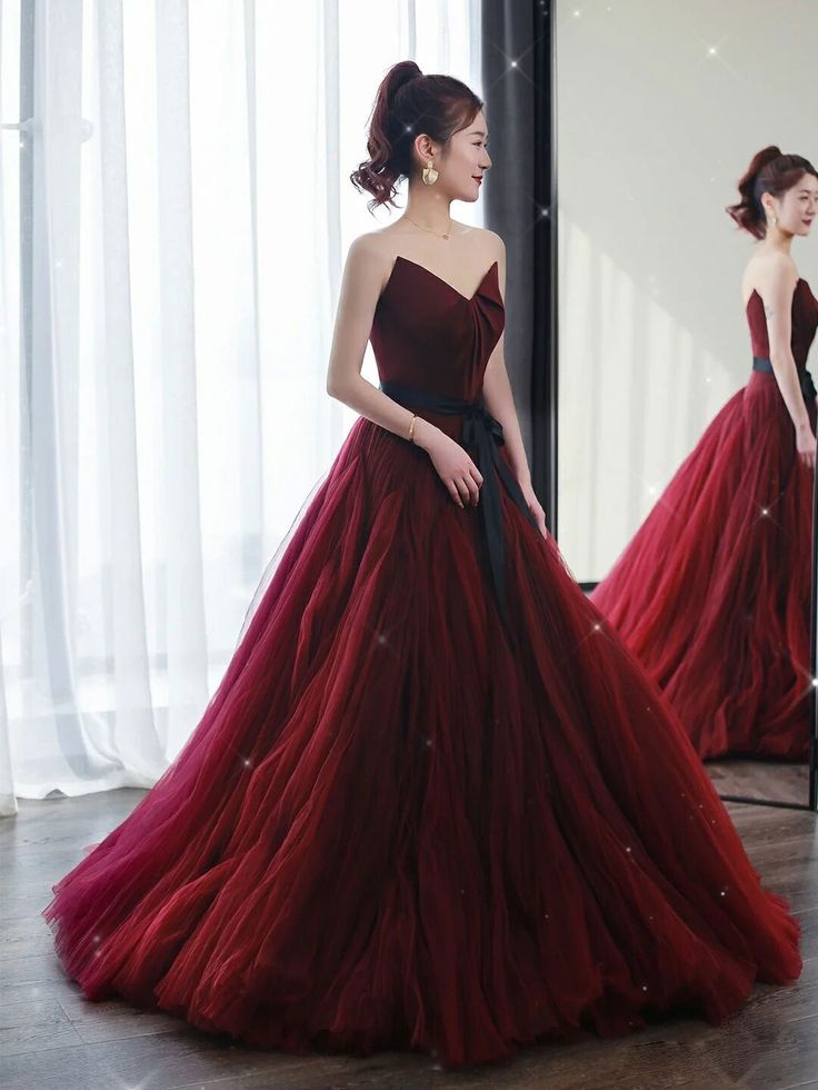Vintage Ball Gown Strapless Burgundy Tulle Evening Dress Prom Dress