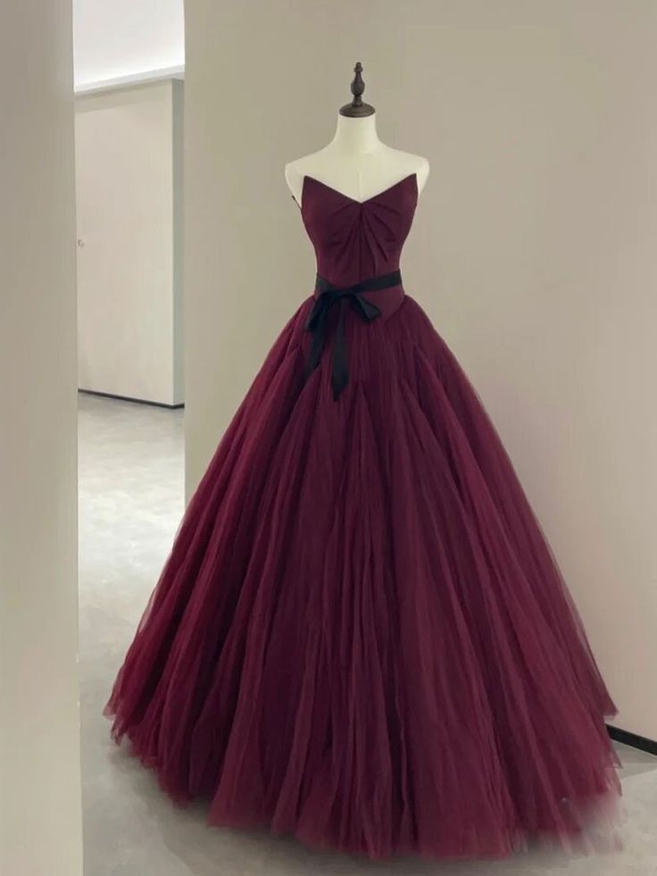Vintage Ball Gown Strapless Burgundy Tulle Evening Dress Prom Dress
