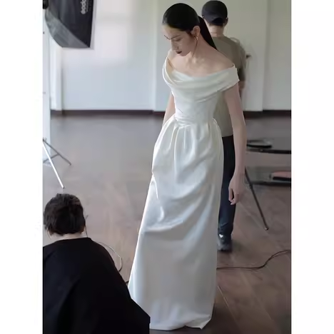 Vintage A line Off The Shoulder White Long Wedding Dresses