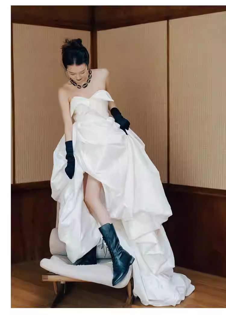 Vintage Ball Gown White Satin Wedding Dresses