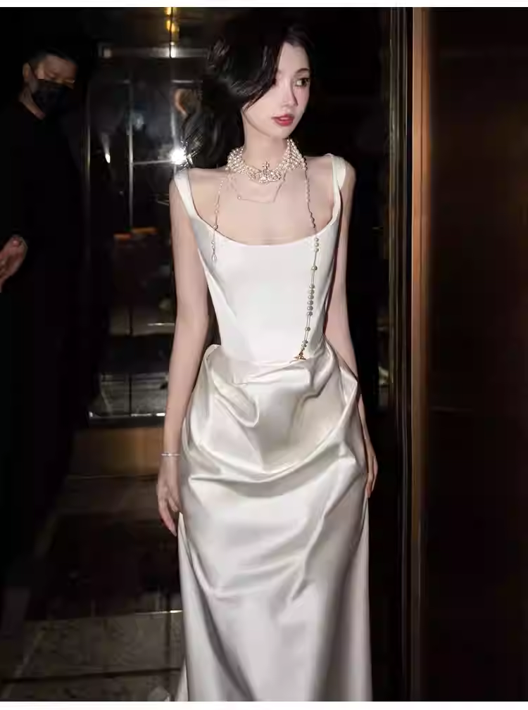 Vintage Sheath Sleeveless White Satin Wedding Dresses