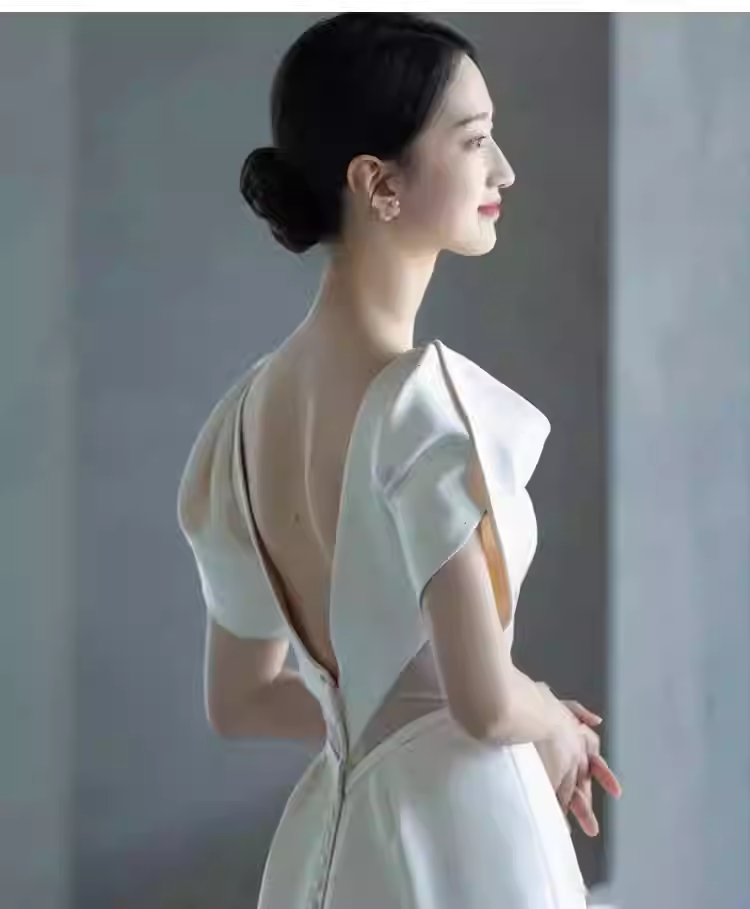 Simple Mermaid V neckline Short Sleeves White Satin Wedding Dresses