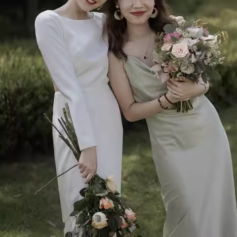 Simple Mermaid Scoop neckline Short Sleeves White Backless Wedding Dresses