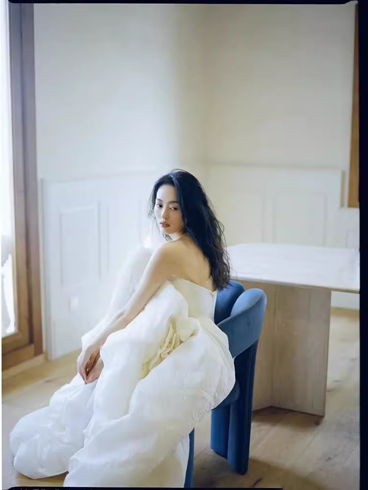Vintage Ball Gown Off The Shoulder White Wedding Dress With Short Sleeves