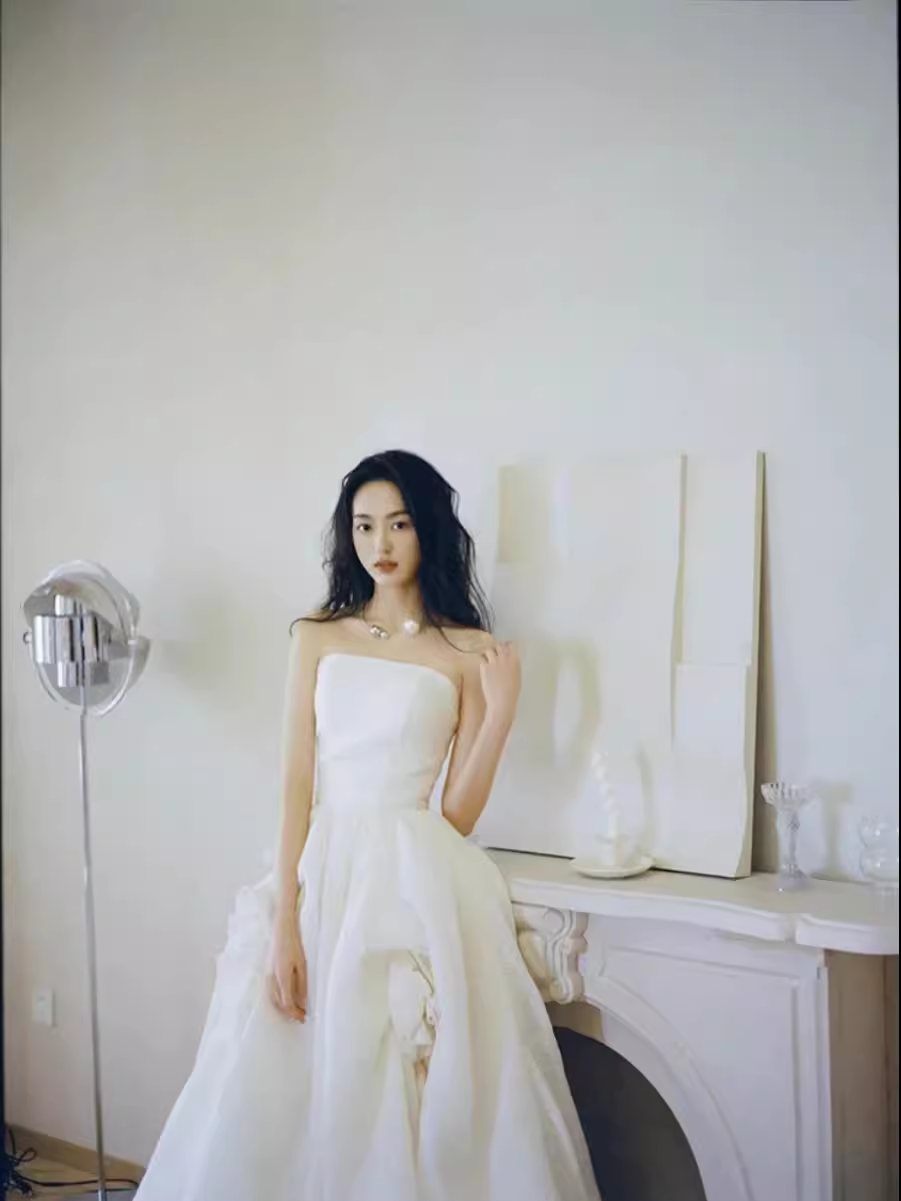 Vintage Ball Gown Off The Shoulder White Wedding Dress With Short Sleeves
