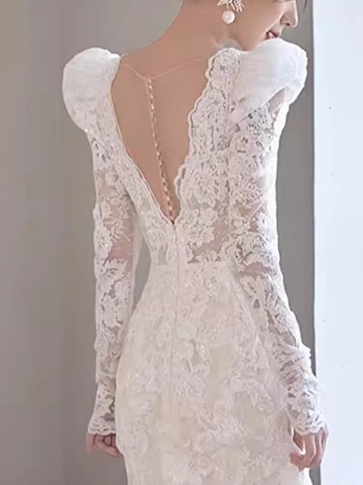 Chic Mermaid V Neckline Lace White Wedding Dress With Long Sleeves