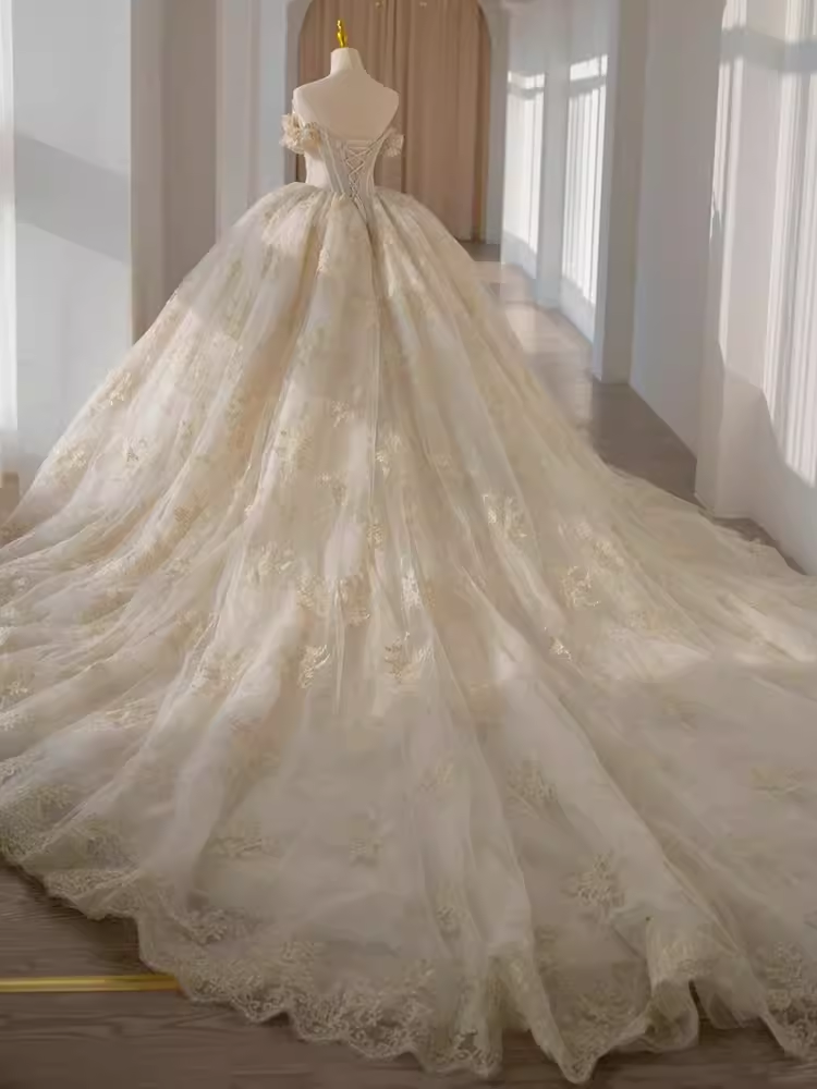 Luxury Ball Gown Off The Shoulder Short Sleeves Lace Wedding Dresses