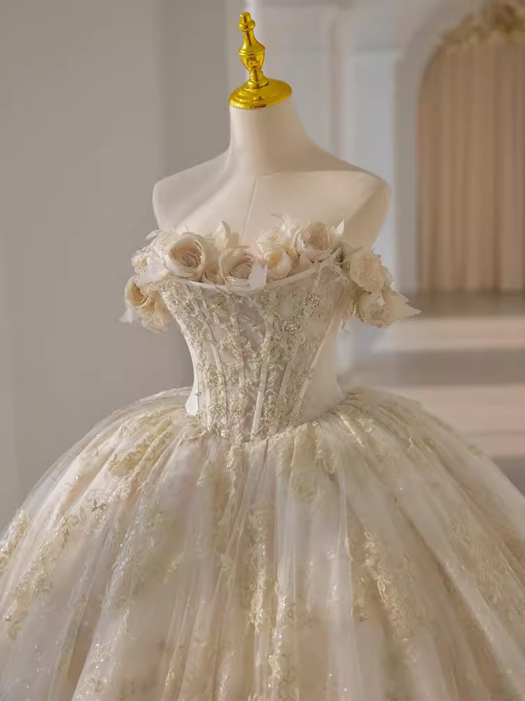 Luxury Ball Gown Off The Shoulder Short Sleeves Lace Wedding Dresses