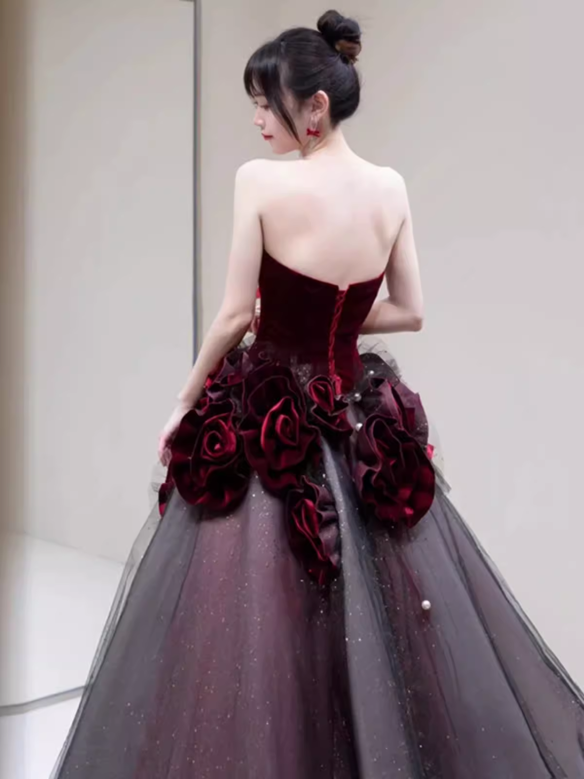 Sexy Ball Gown Strapless Velvet Burgundy Tulle Flowers Long Prom Dresses