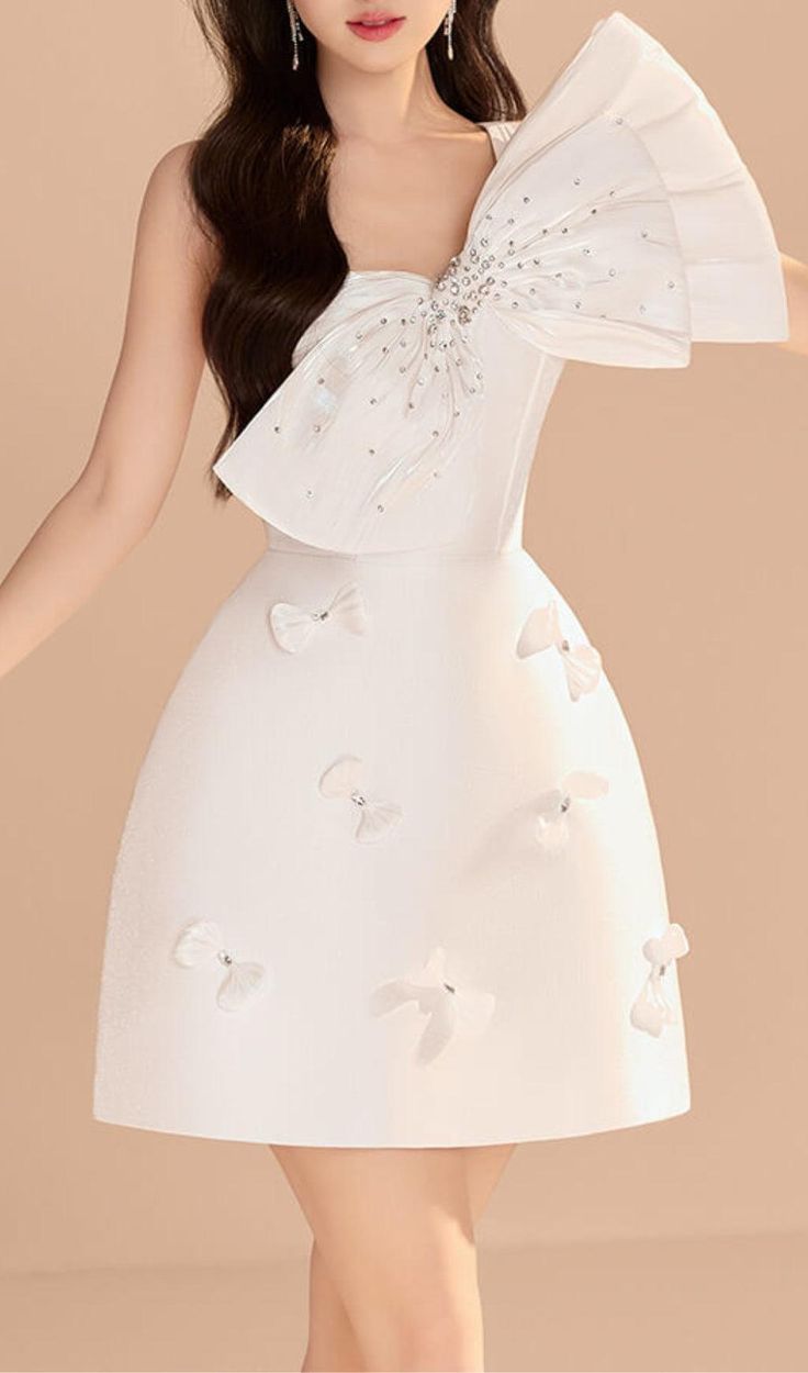 A-line Strapless Short Cocktail Dress With Bow White Homecoming Dress