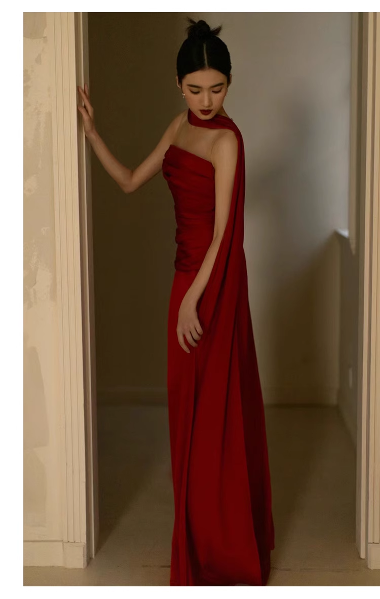 Pretty Sheath Scoop Neckline Satin Burgundy Long Prom Dresses With Ribbon