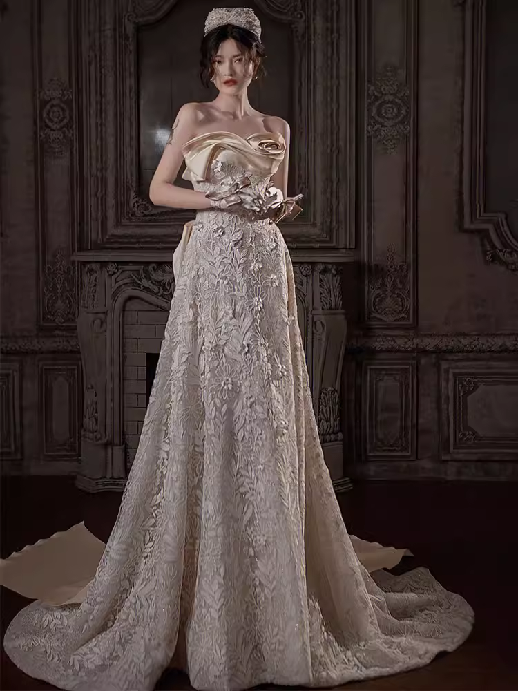 Vintage Mermaid Strapless Flowers Lace Wedding Dress
