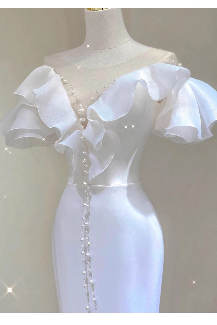 Sexy Mermaid V Neckline White Long Wedding Dresses With Pearls