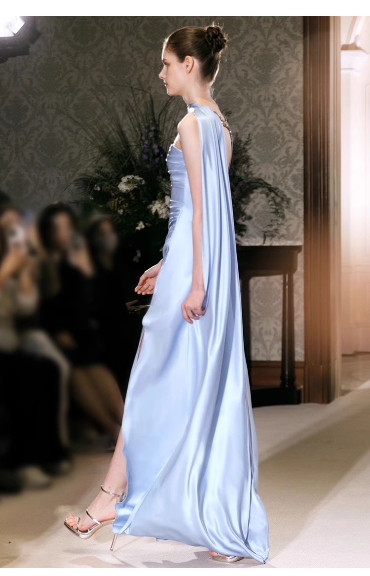 Pretty Sheath Scoop Neckline Satin Blue Slit Long Prom Dresses With Ribbon