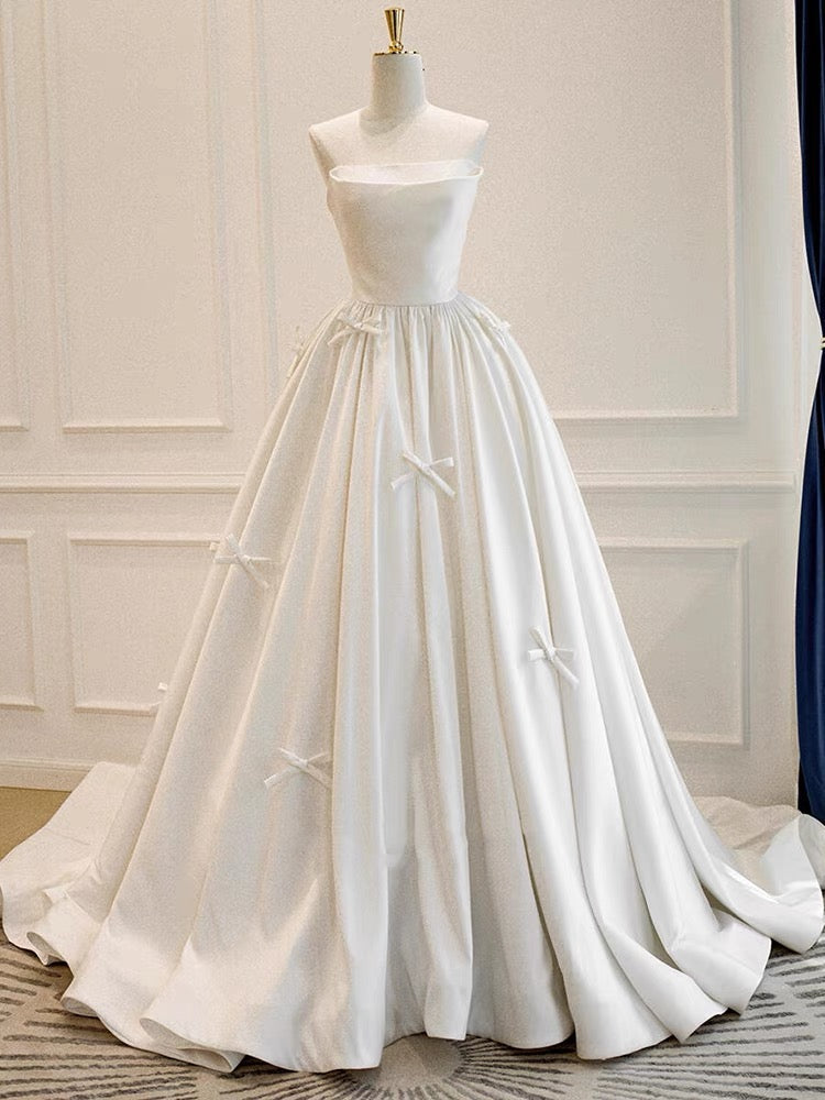 Classy Ball Gown Sweetheart Satin Long Wedding Dresses With Bowknots